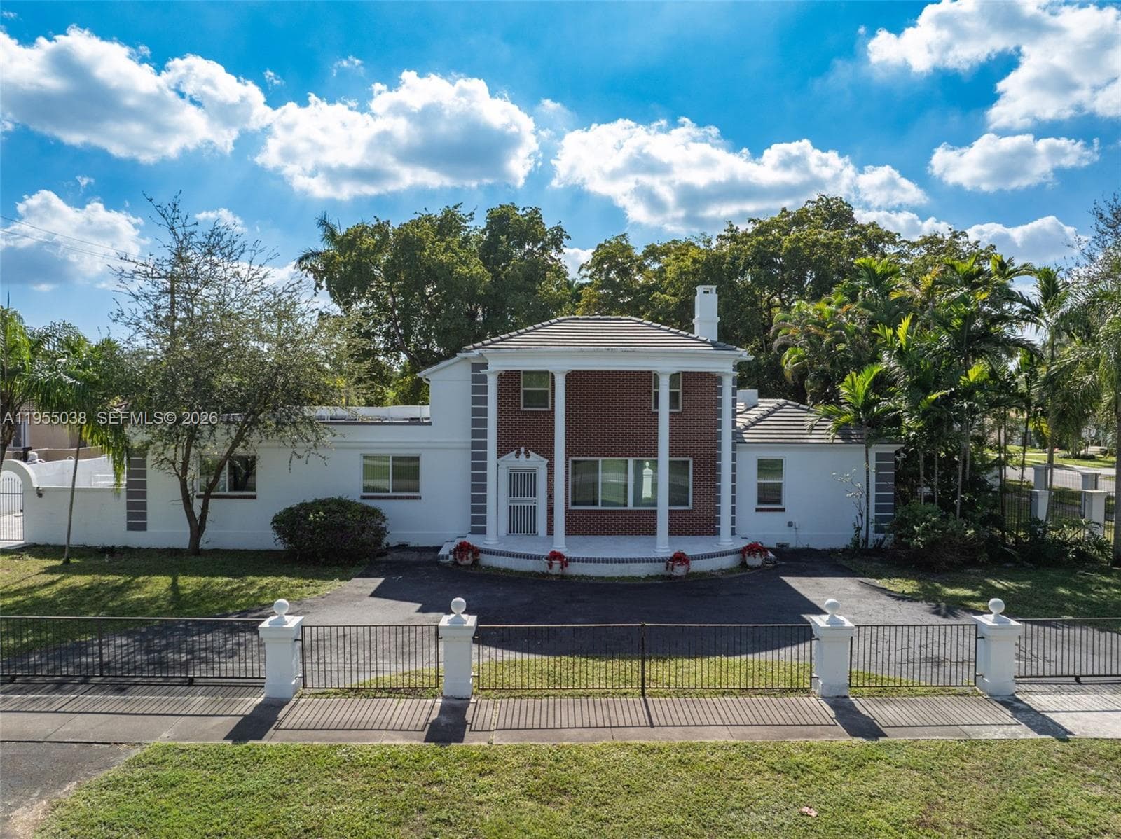 520 Morningside Dr, Miami Springs FL 33166 — 1