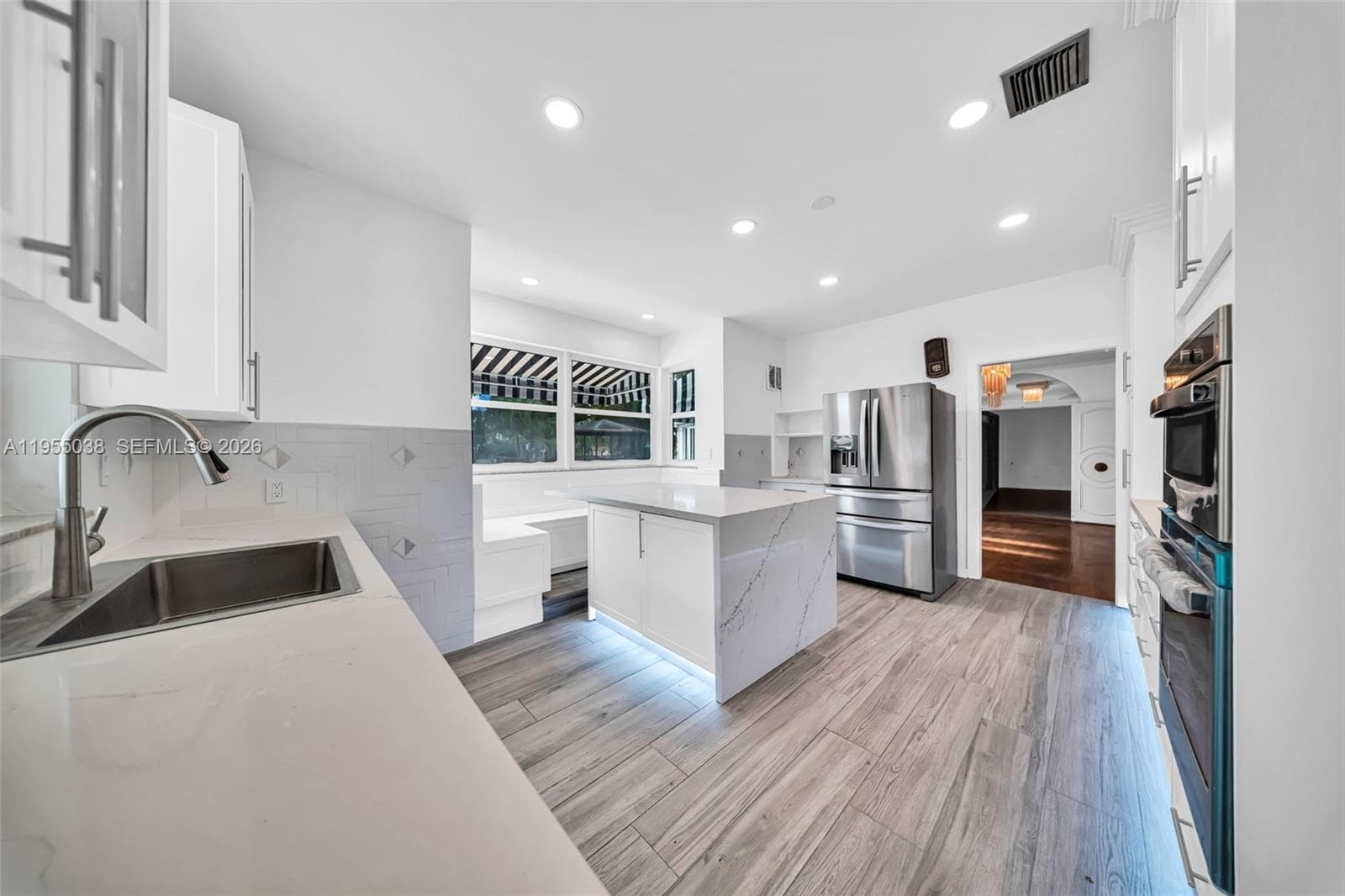 520 Morningside Dr, Miami Springs FL 33166 — 30