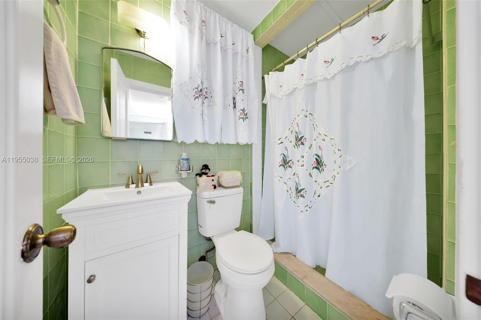520 Morningside Dr, Miami Springs FL 33166 — 33