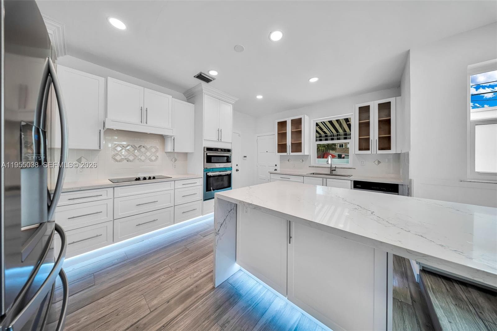 520 Morningside Dr, Miami Springs FL 33166 — 31