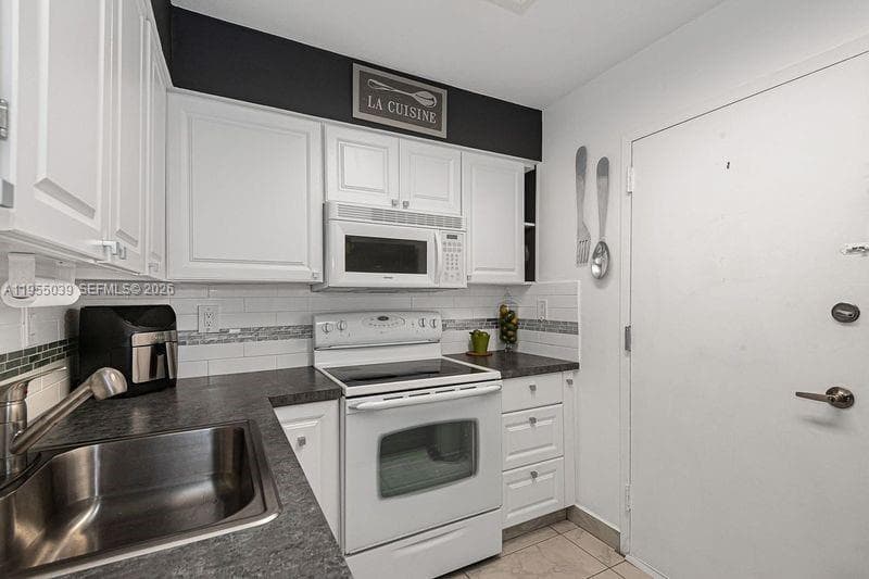 17800 Atlantic Blvd # 203, Sunny Isles Beach FL 33160 — 2