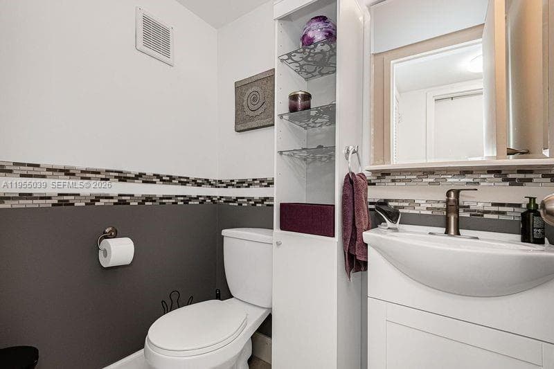 17800 Atlantic Blvd # 203, Sunny Isles Beach FL 33160 — 19