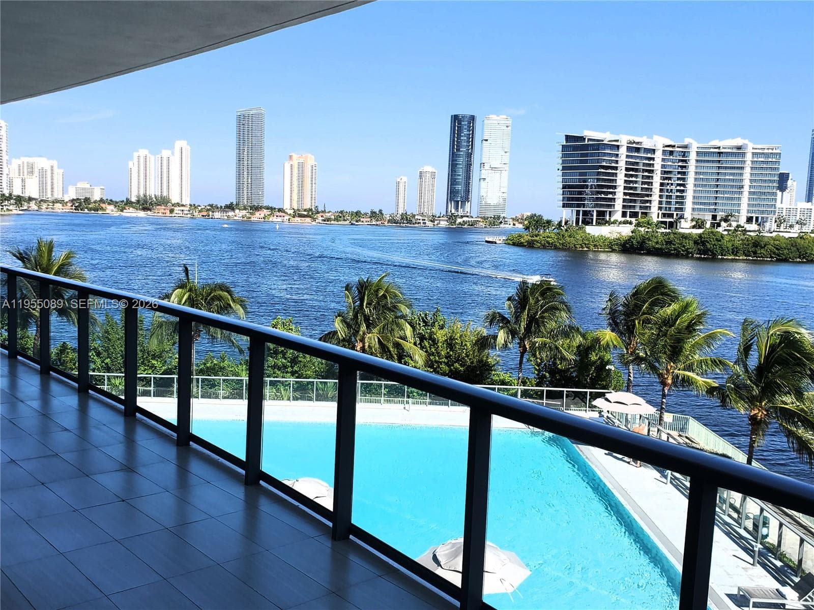 3300 NE 188th St # 315, Aventura FL 33180 — 1