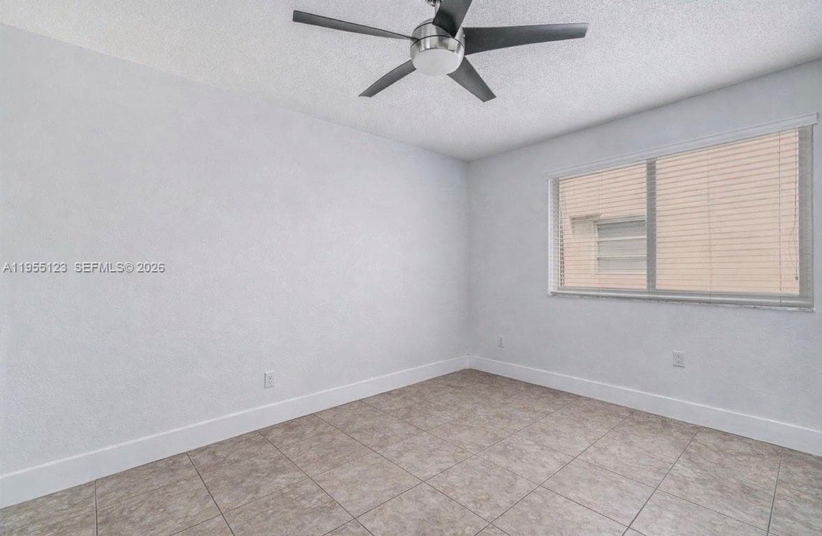 901 NW 22nd Pl, Miami FL 33125 — 20