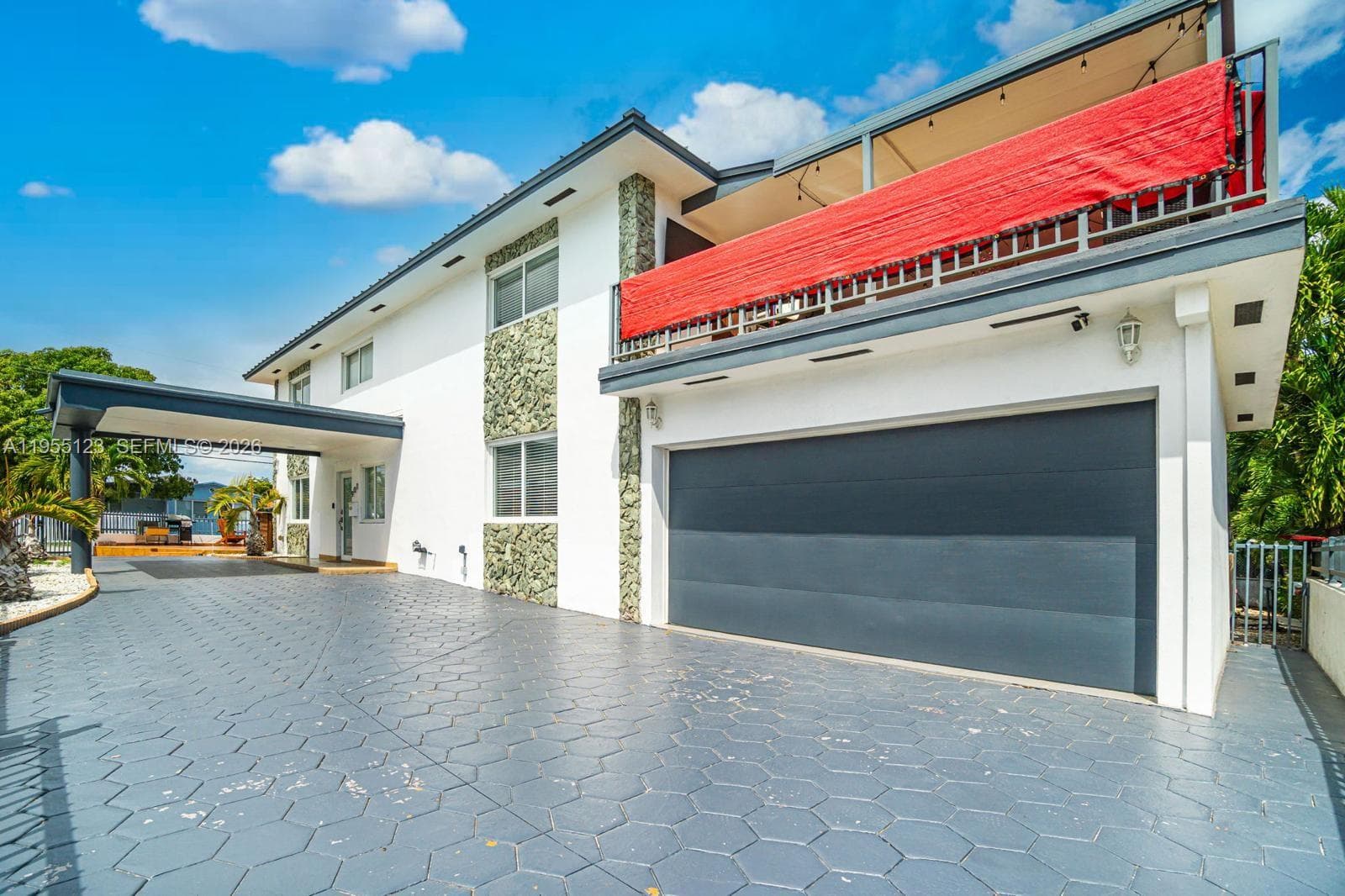 901 NW 22nd Pl, Miami FL 33125 — 40