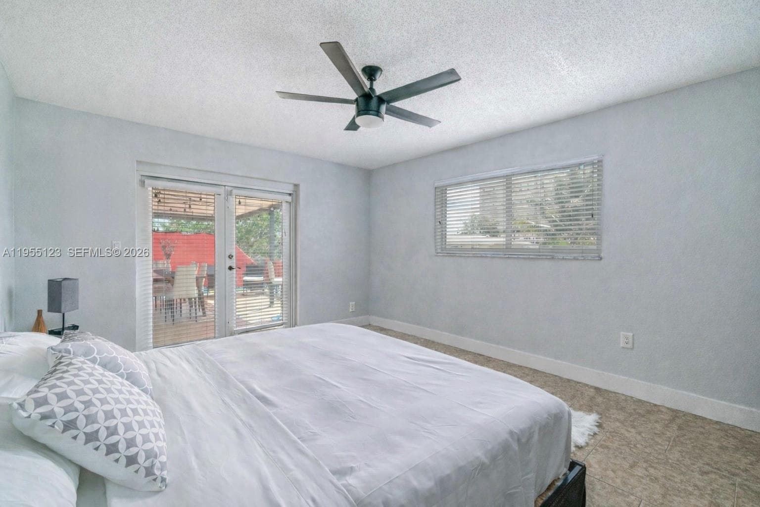 901 NW 22nd Pl, Miami FL 33125 — 25