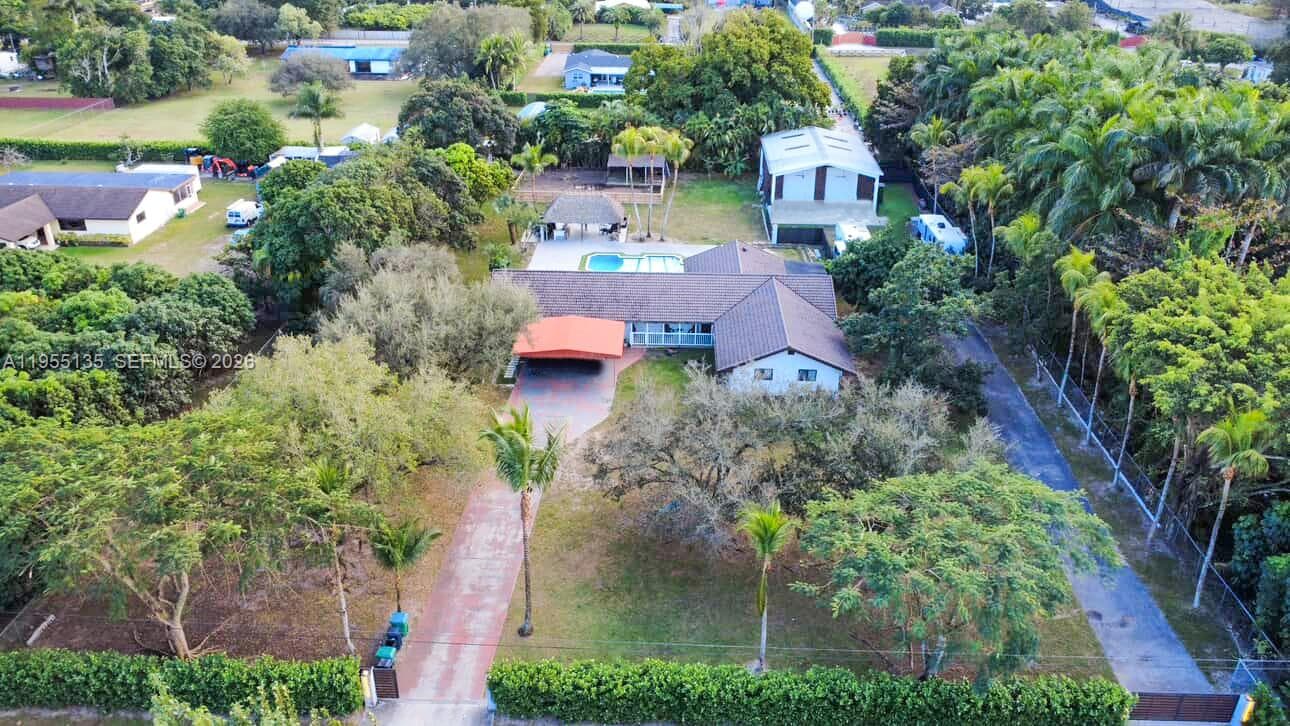 18280 SW 202nd St, Miami FL 33187 — 76