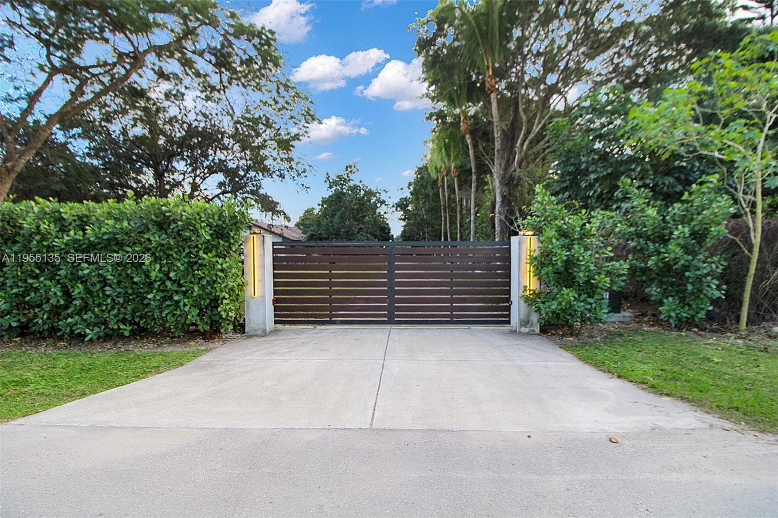 18280 SW 202nd St, Miami FL 33187 — 50