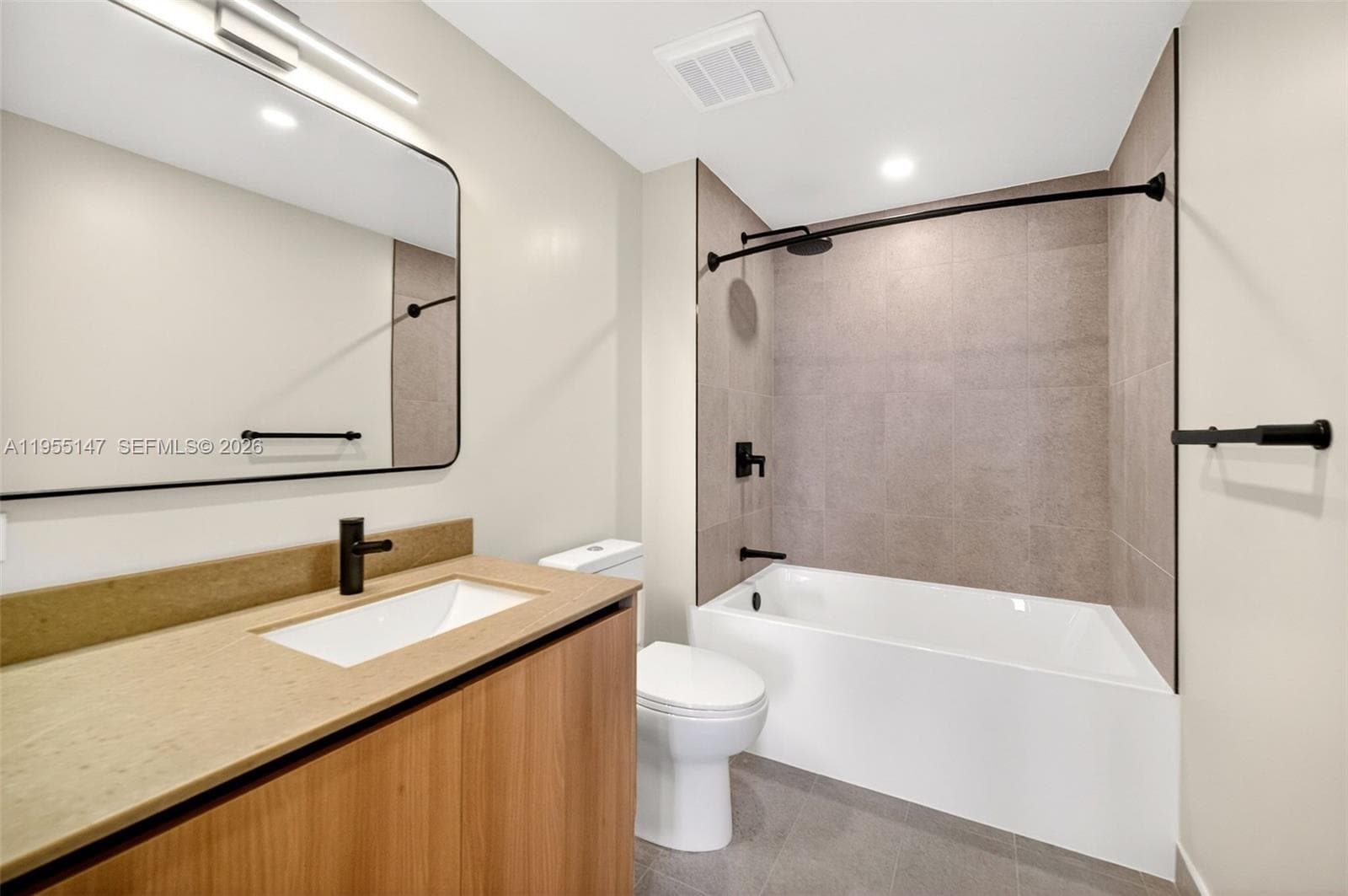 121 NE 5th Street # 1913, Miami FL 33132 — 13