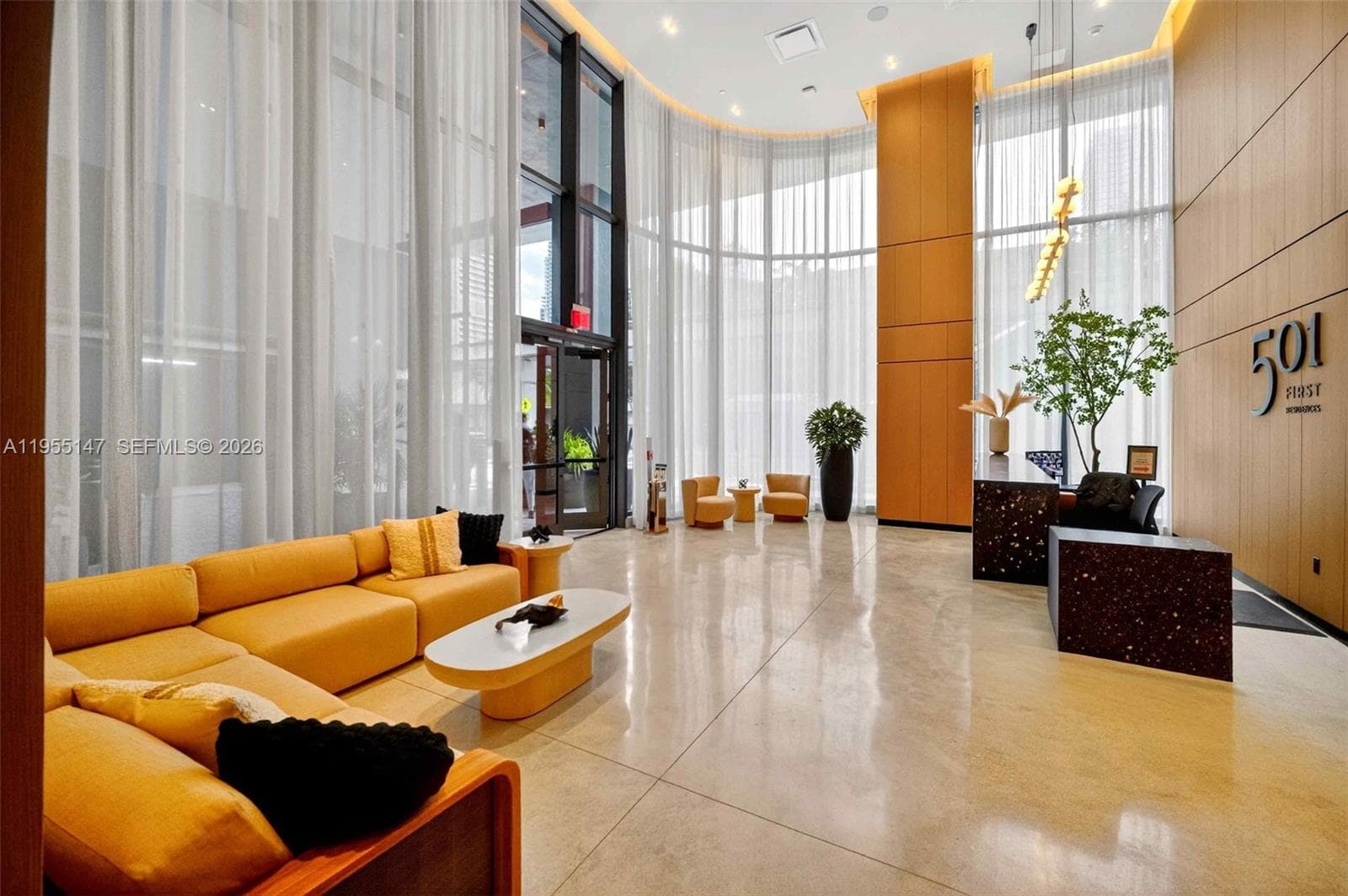 121 NE 5th Street # 1913, Miami FL 33132 — 17