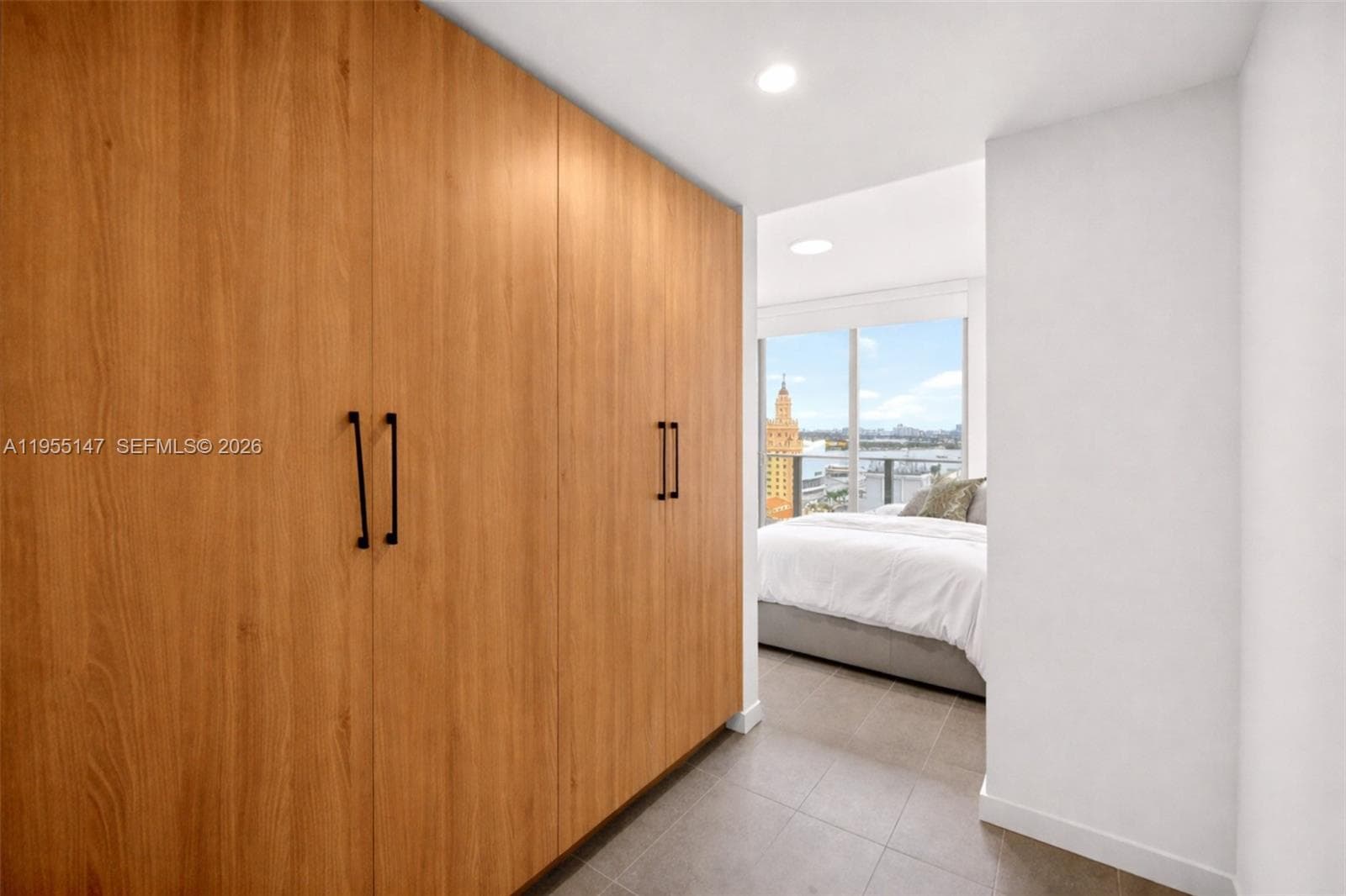 121 NE 5th Street # 1913, Miami FL 33132 — 12