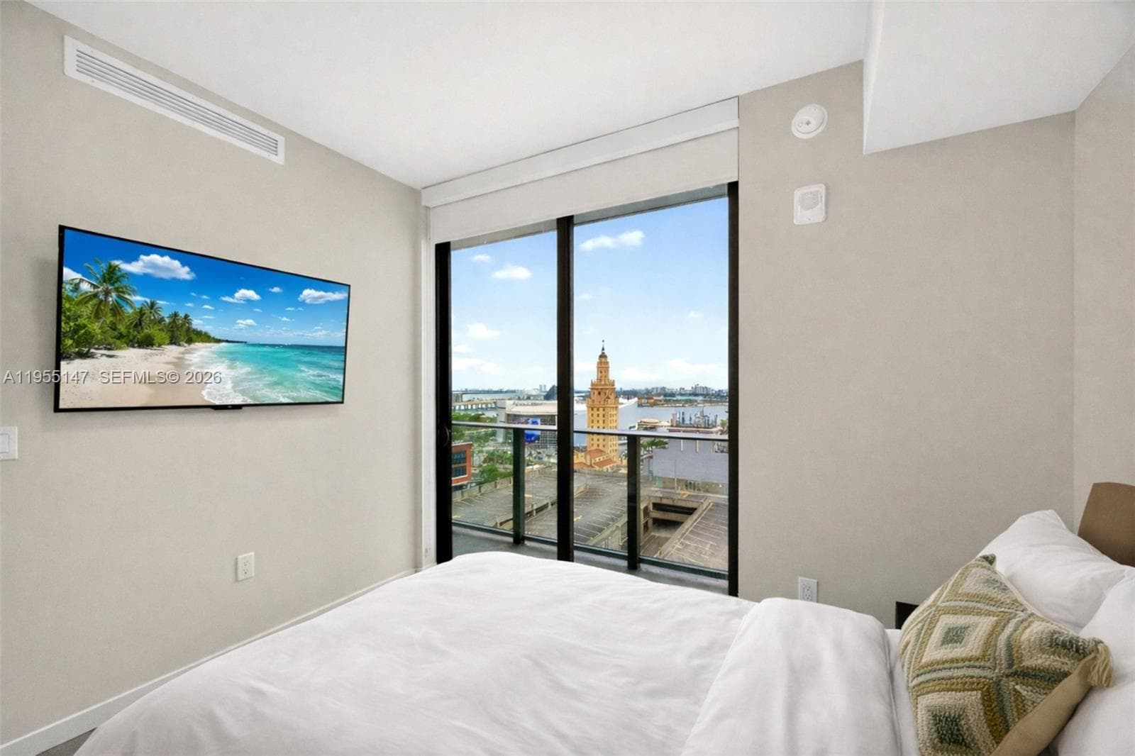 121 NE 5th Street # 1913, Miami FL 33132 — 3