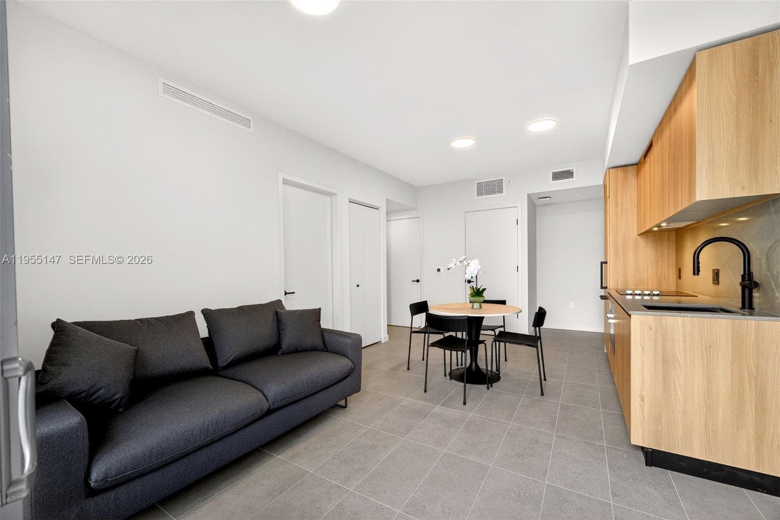 121 NE 5th Street # 1913, Miami FL 33132 — 11