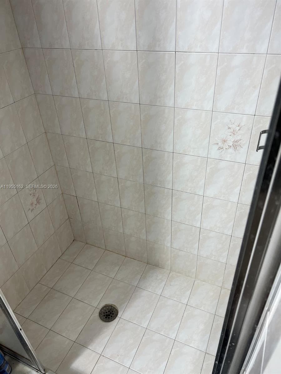 246 Poinciana Dr # 504, Sunny Isles Beach FL 33160 — 12