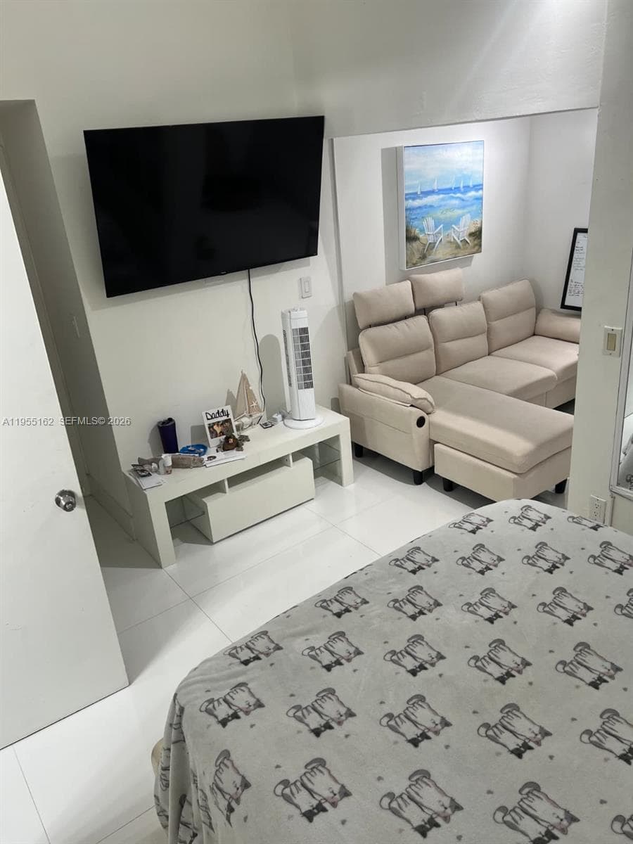 246 Poinciana Dr # 504, Sunny Isles Beach FL 33160 — 7