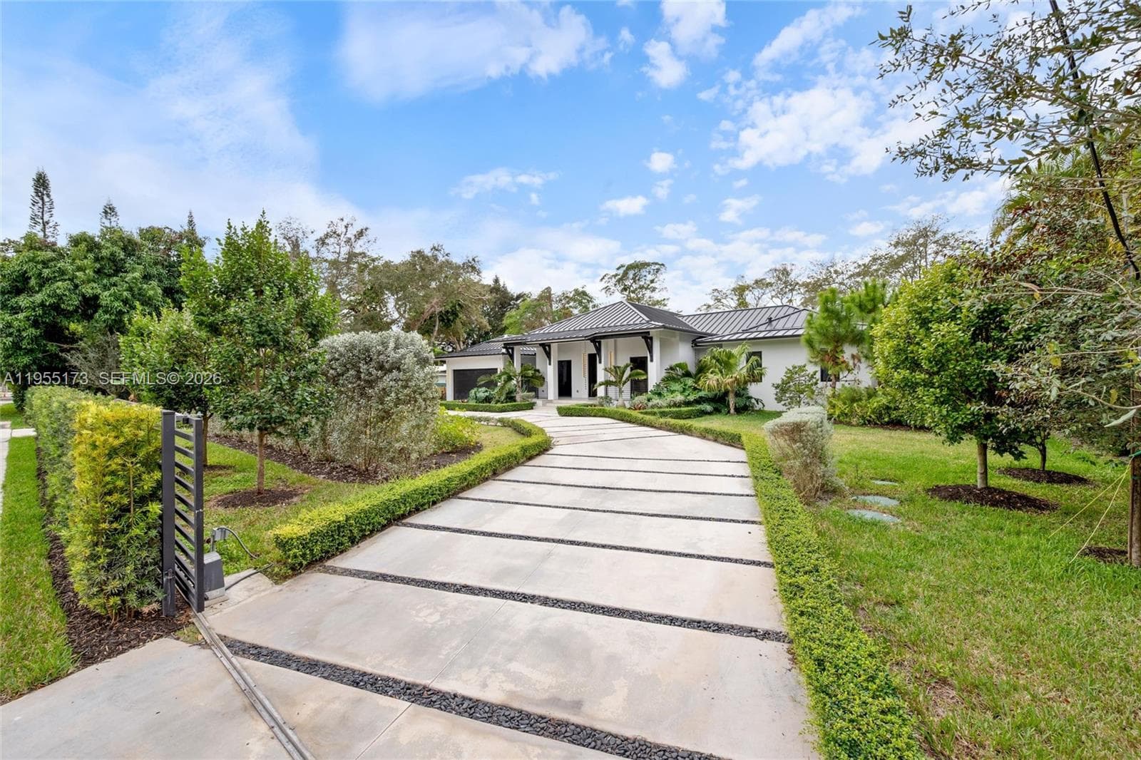11600 SW 77th Ave, Pinecrest FL 33156 — 2