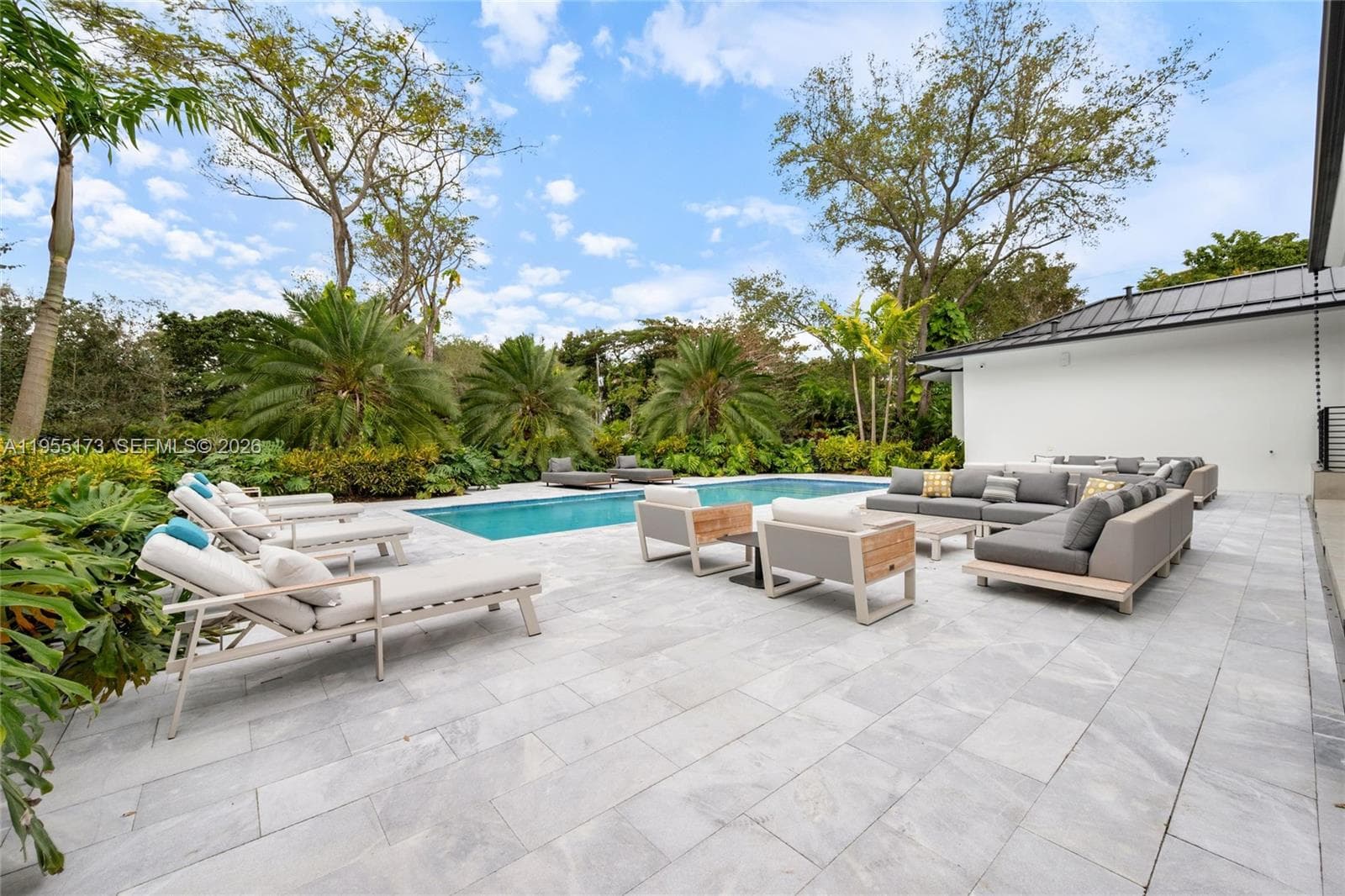 11600 SW 77th Ave, Pinecrest FL 33156 — 39