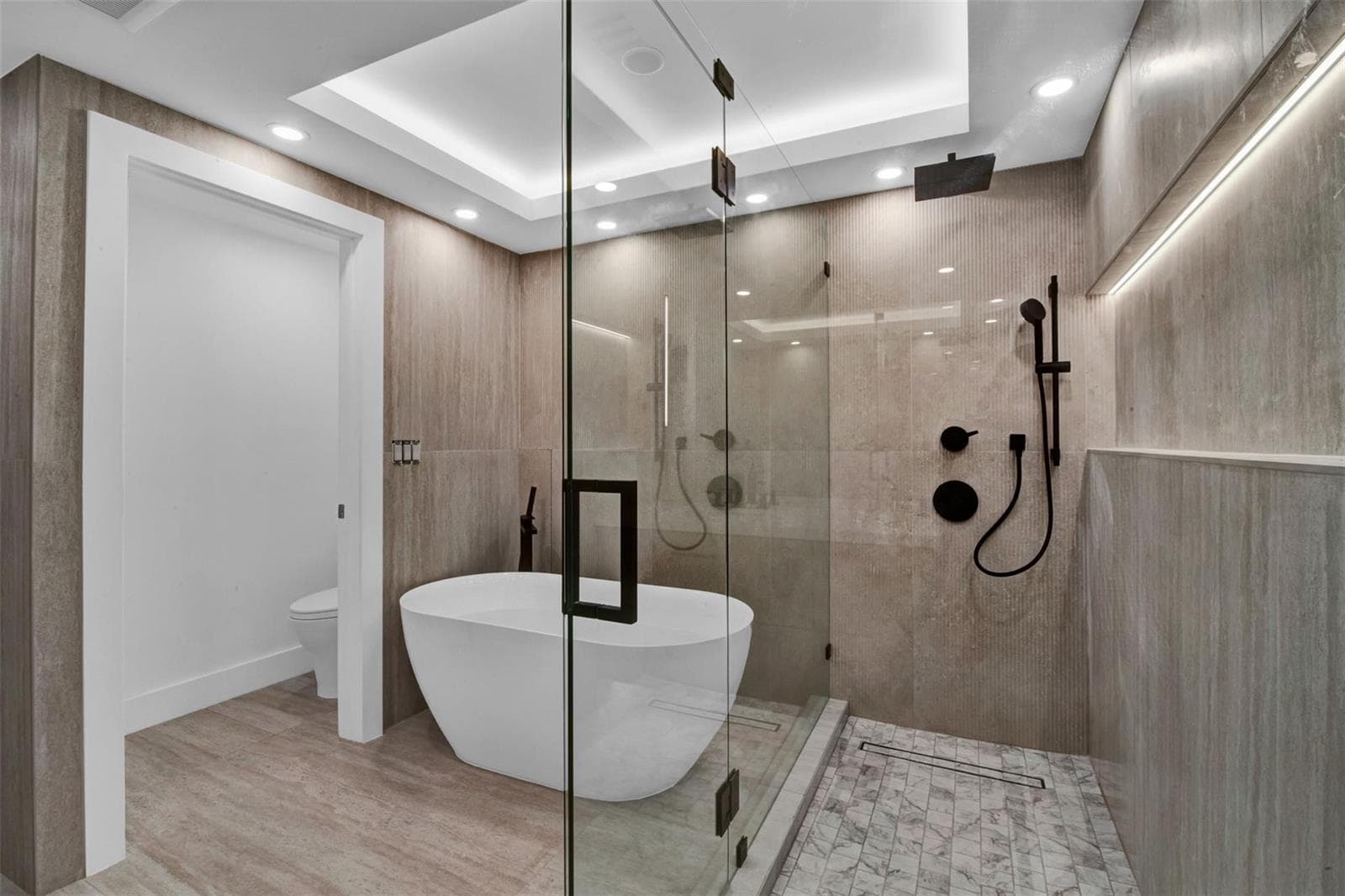 520 E Brickell Key Drive, Miami FL 33131 — 33