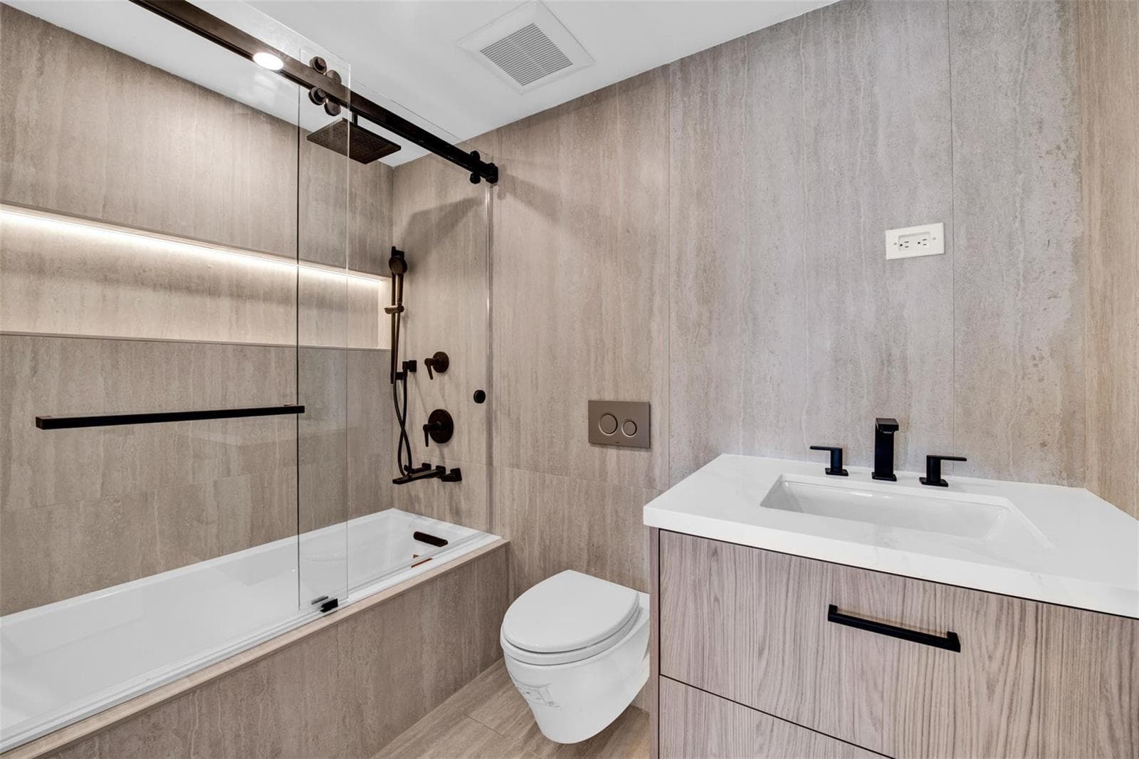 520 E Brickell Key Drive, Miami FL 33131 — 37