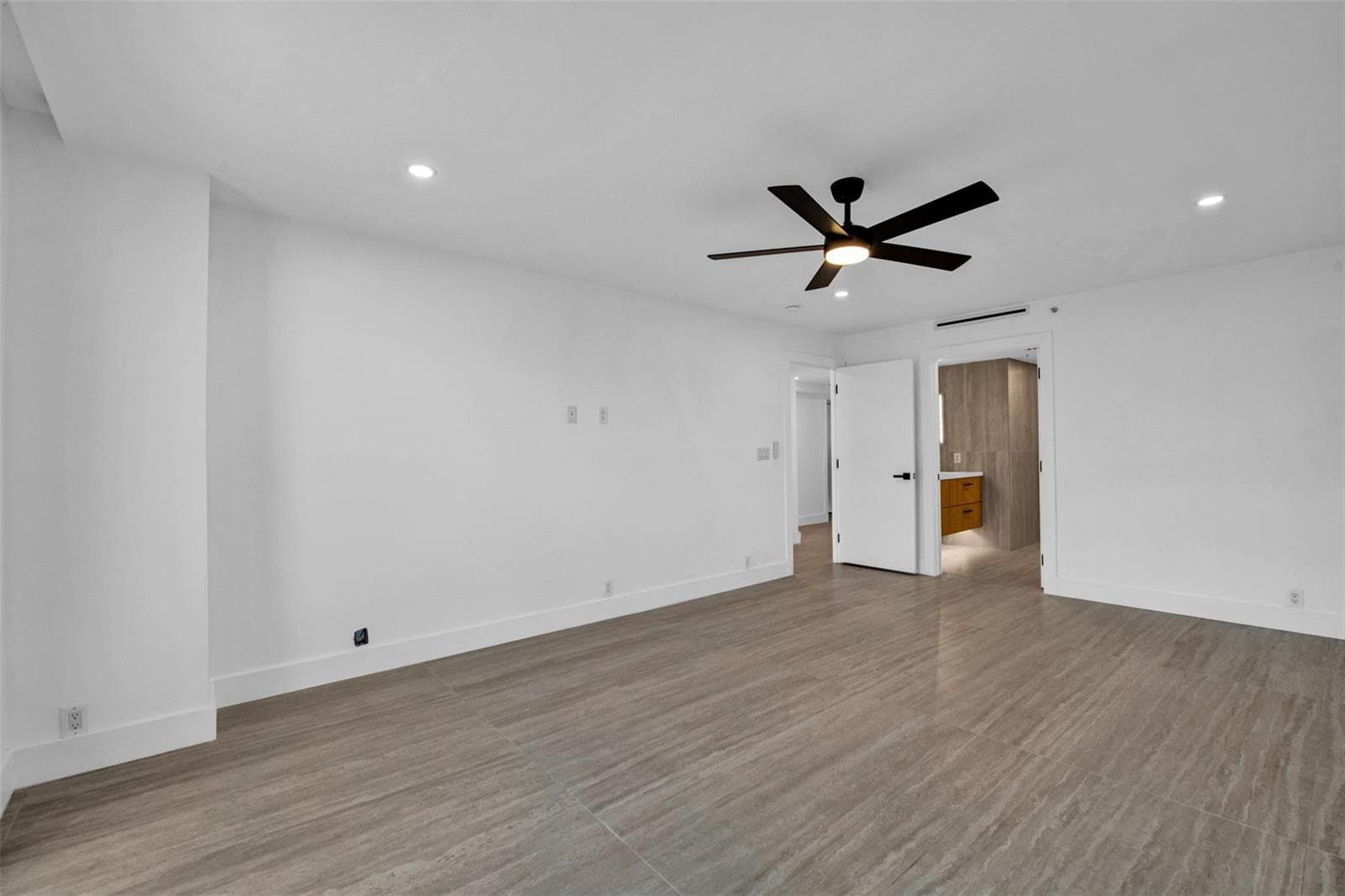 520 E Brickell Key Drive, Miami FL 33131 — 31