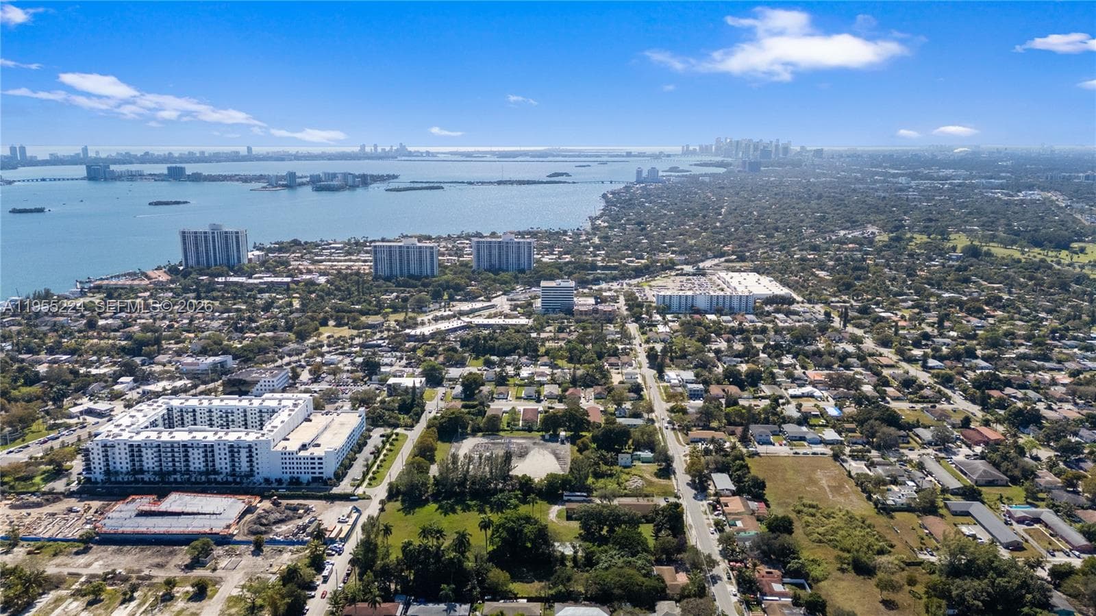 11303 NE 13 Av, Miami FL 33161 — 14