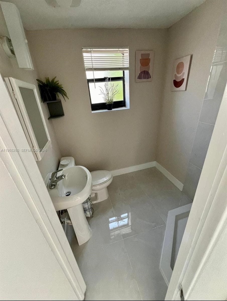 1068 NW 5th St, Miami FL 33128 — 36