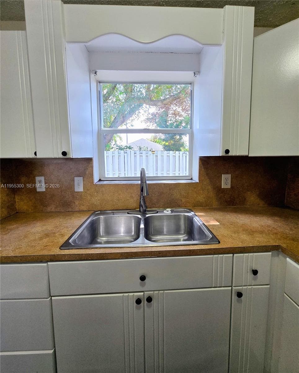 854 SW 8th Pl, Florida City FL 33034 — 19