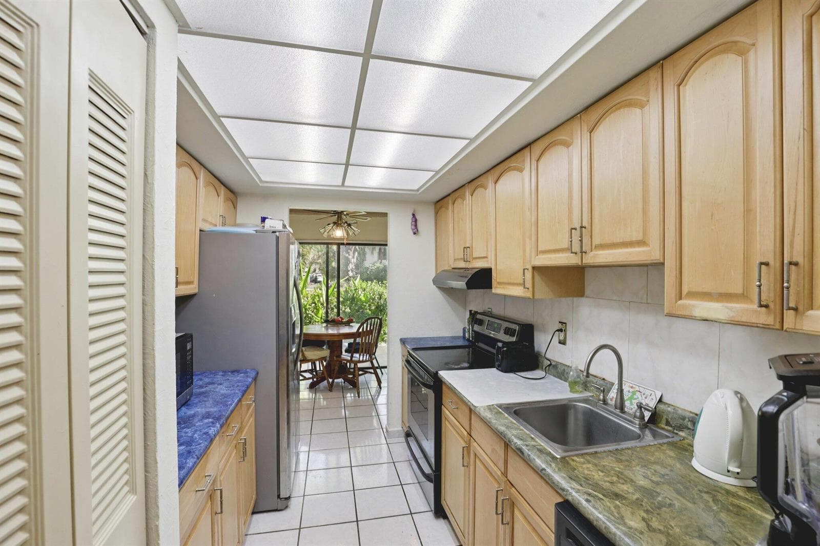 19232 NE 25th Avenue # 221b, Miami FL 33180 — 17