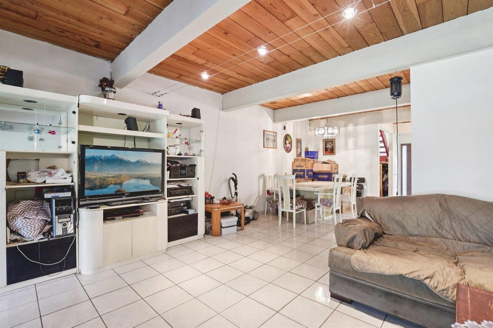 19232 NE 25th Avenue # 221b, Miami FL 33180 — 10