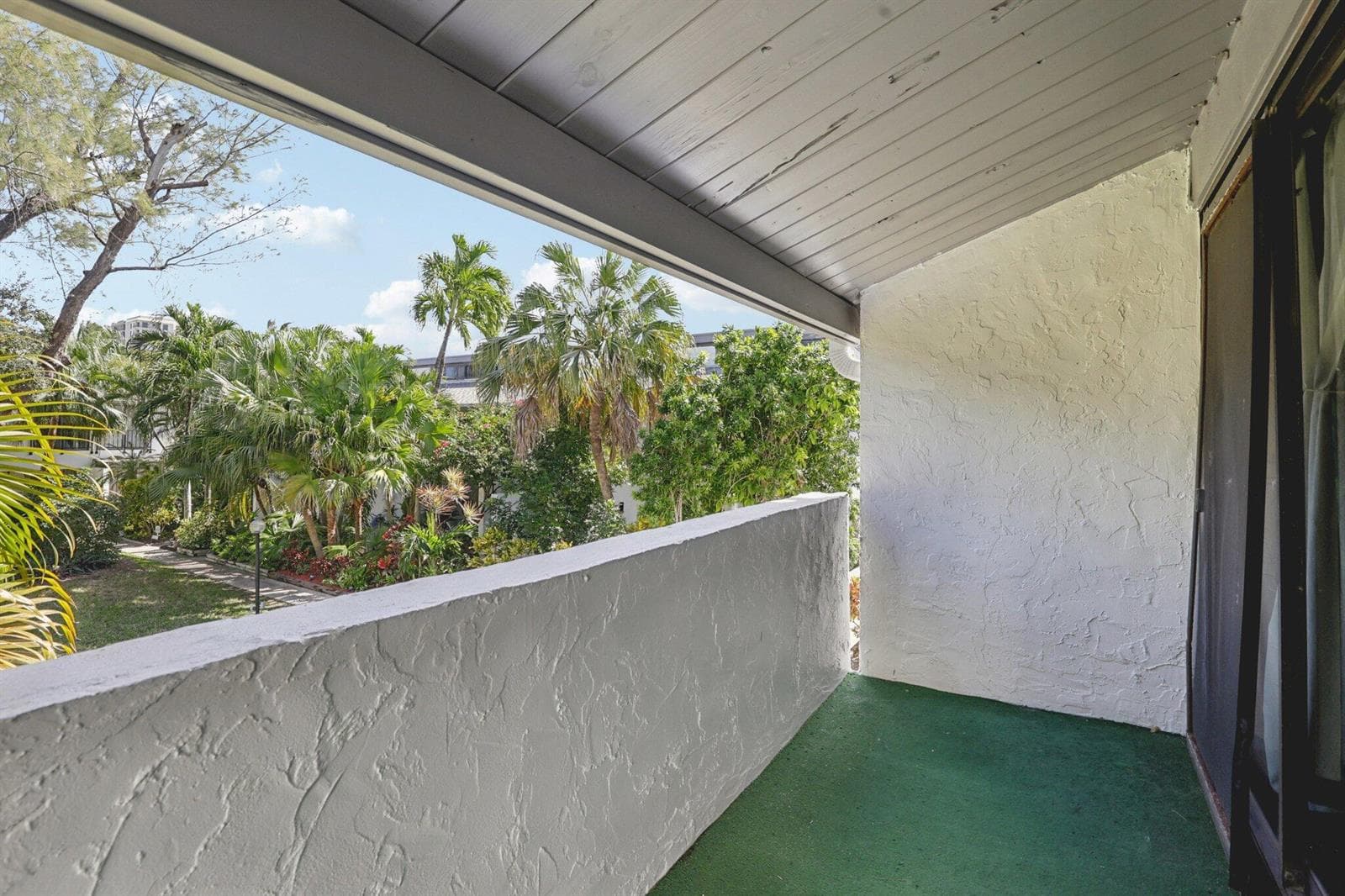 19232 NE 25th Avenue # 221b, Miami FL 33180 — 39