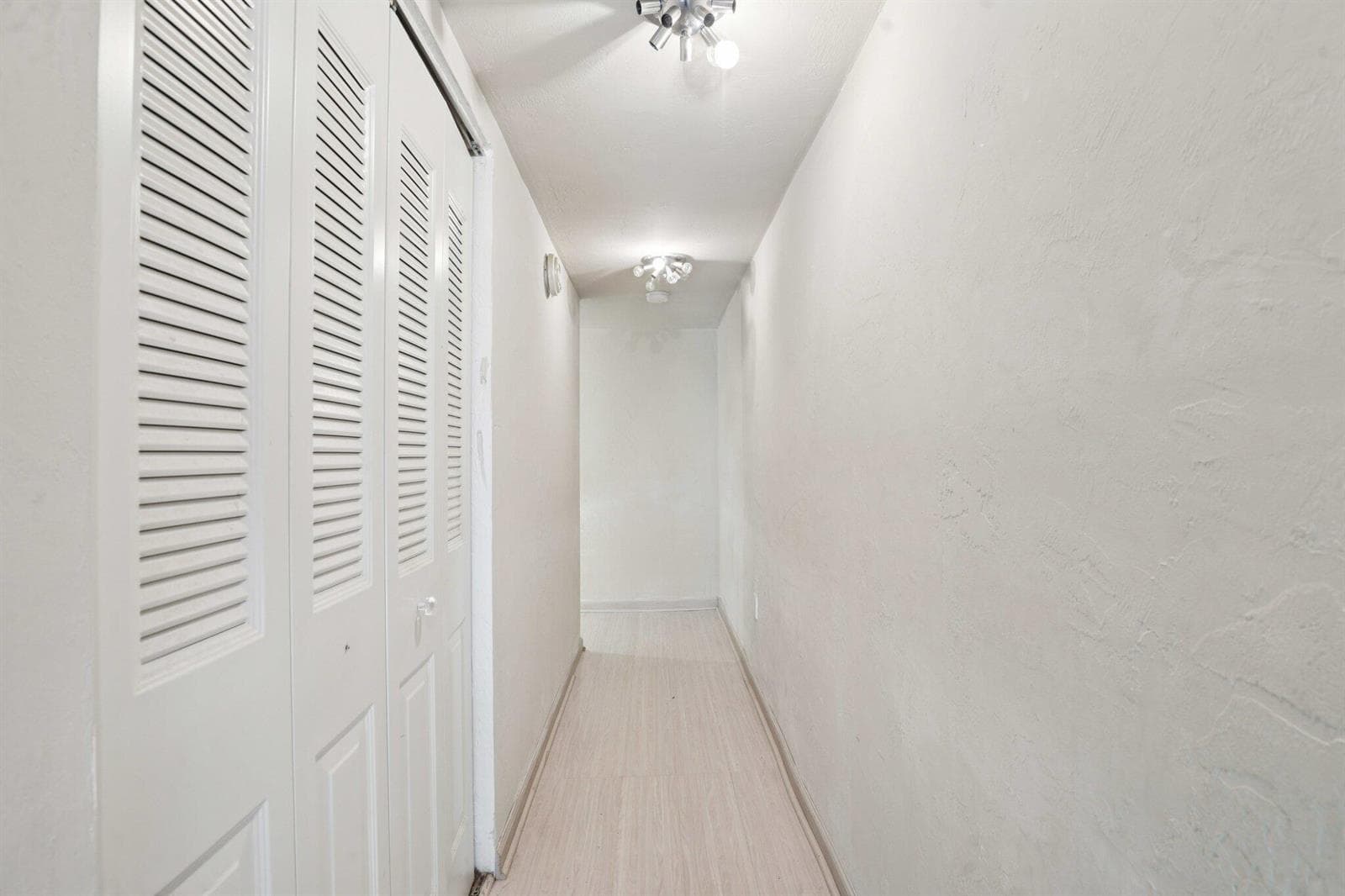 19232 NE 25th Avenue # 221b, Miami FL 33180 — 29