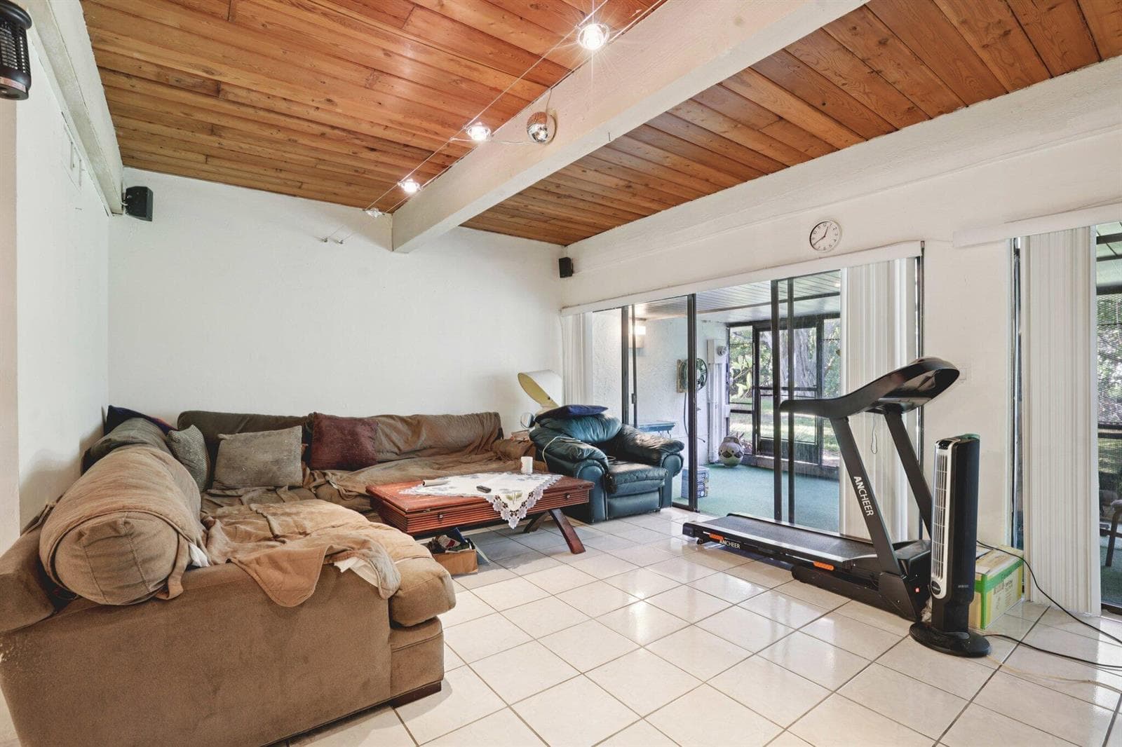 19232 NE 25th Avenue # 221b, Miami FL 33180 — 8