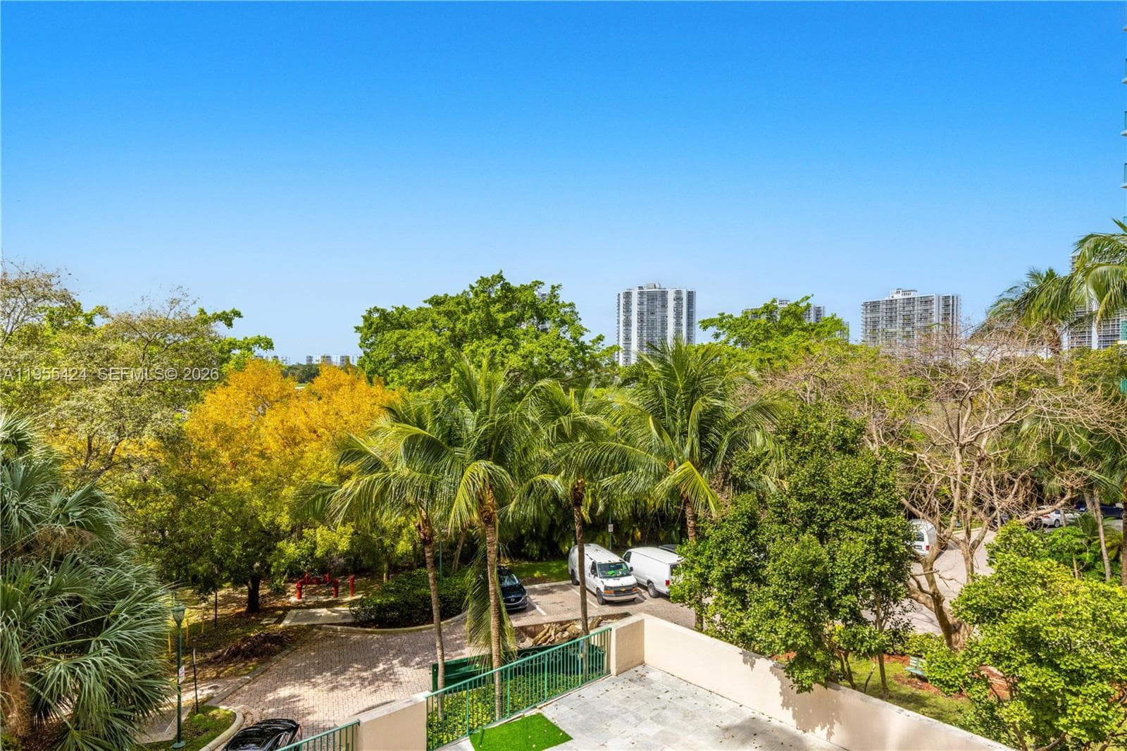 20000 E Country Club Dr # 402, Aventura FL 33180 — 17
