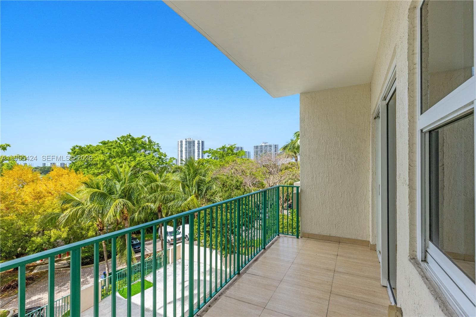 20000 E Country Club Dr # 402, Aventura FL 33180 — 15