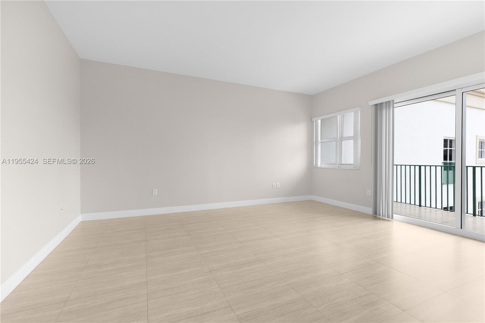 20000 E Country Club Dr # 402, Aventura FL 33180 — 4