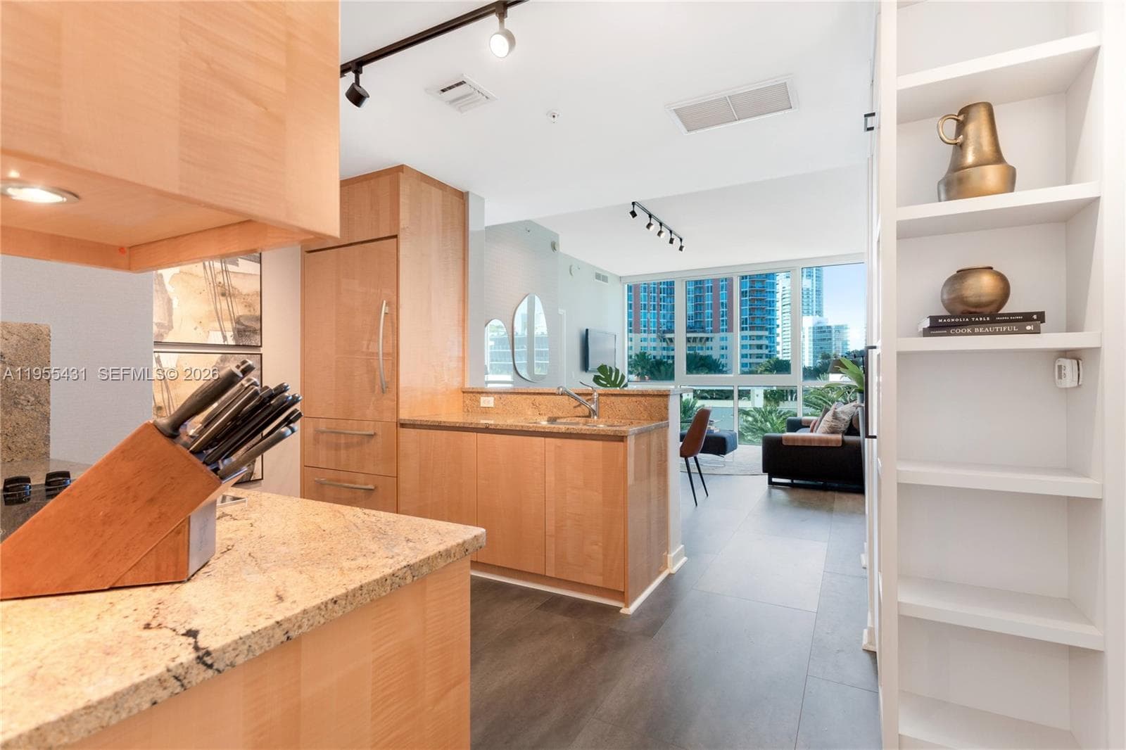 50 S Pointe Dr # 609, Miami Beach FL 33139 — 3
