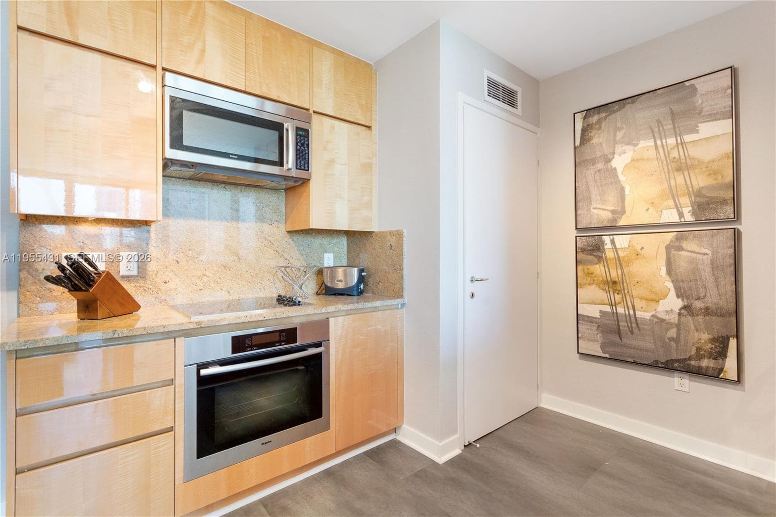 50 S Pointe Dr # 609, Miami Beach FL 33139 — 5
