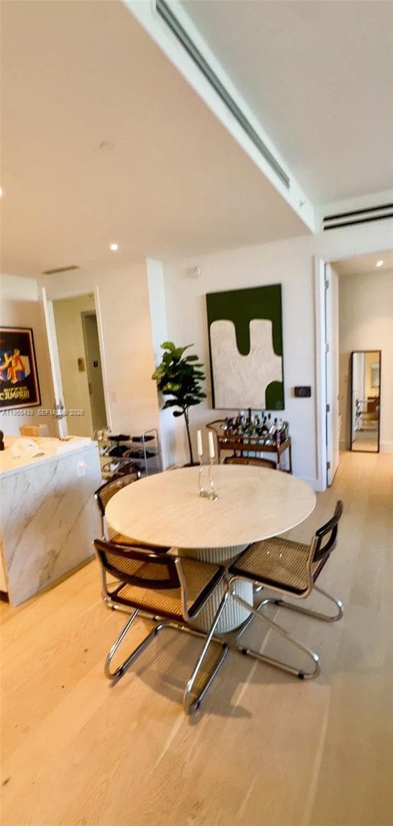 304 Ocean Dr # 302, Miami Beach FL 33139 — 17