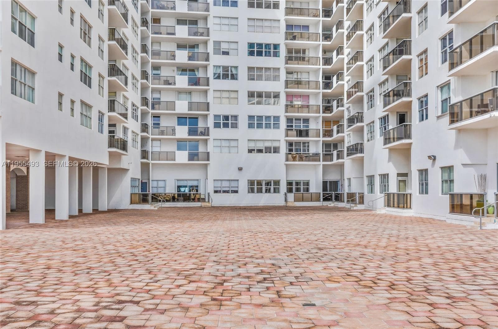 6039 Collins Ave # 1206, Miami Beach FL 33140 — 32