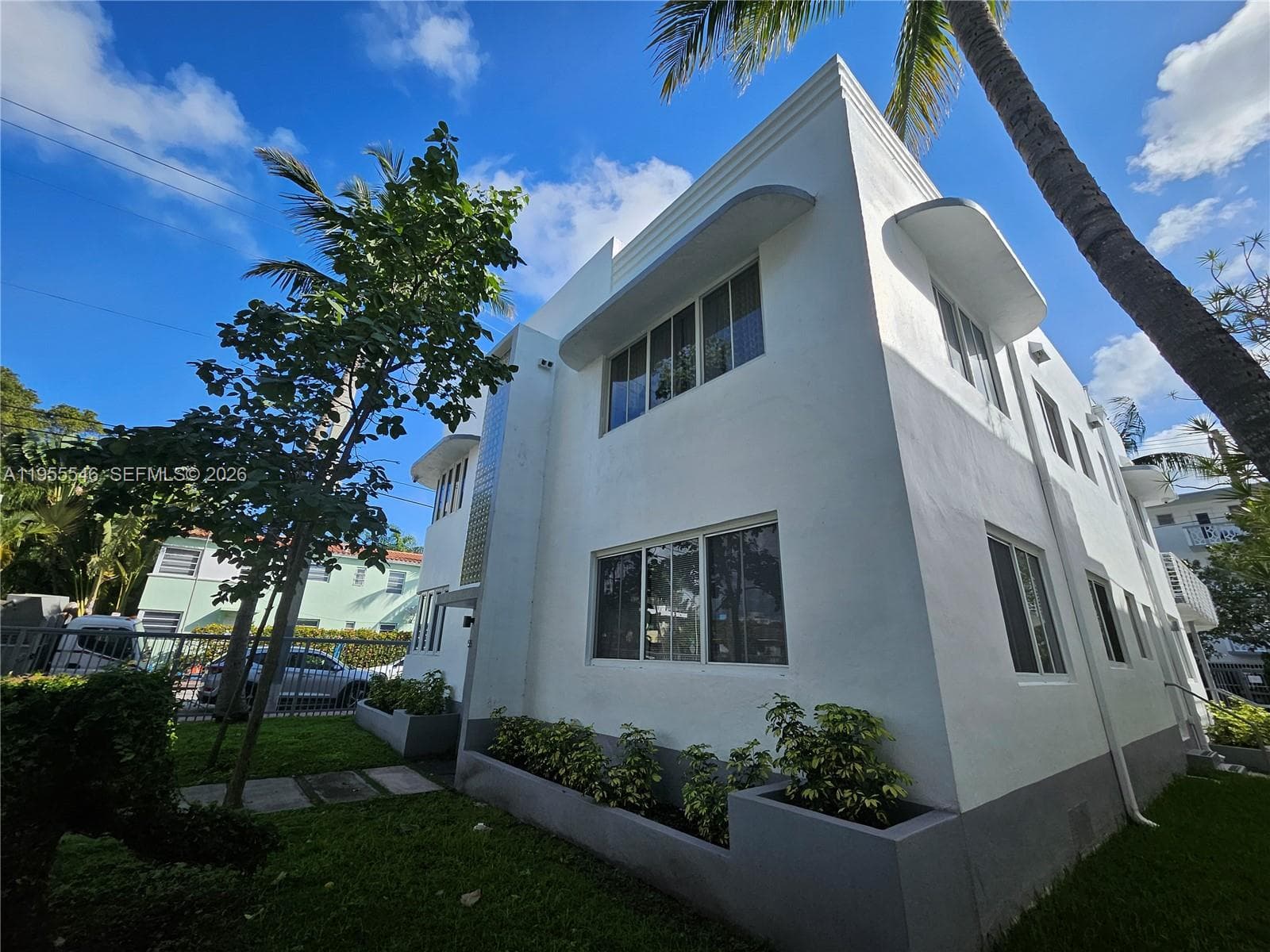 557 Michigan Ave, Miami Beach FL 33139 — 35