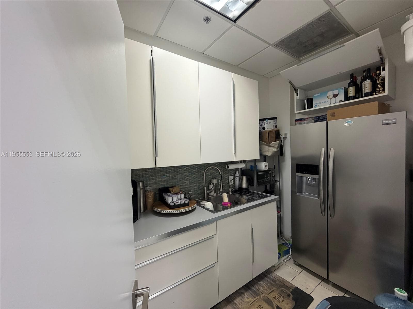 7500 NW 25th St # 205, Miami FL 33122 — 5