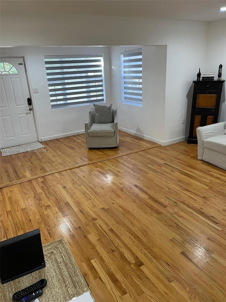 2375 NE 185th St, Miami FL 33180 — 6