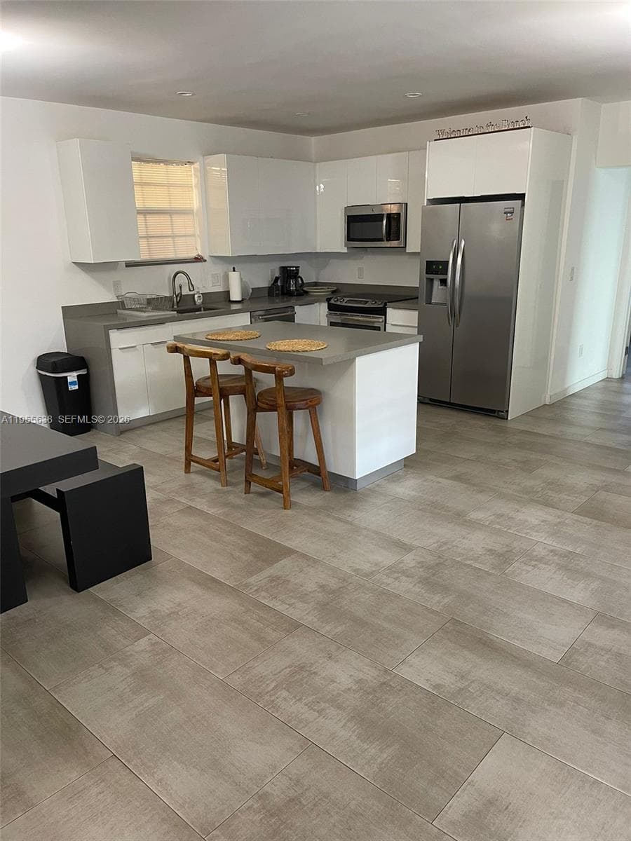 2375 NE 185th St, Miami FL 33180 — 7