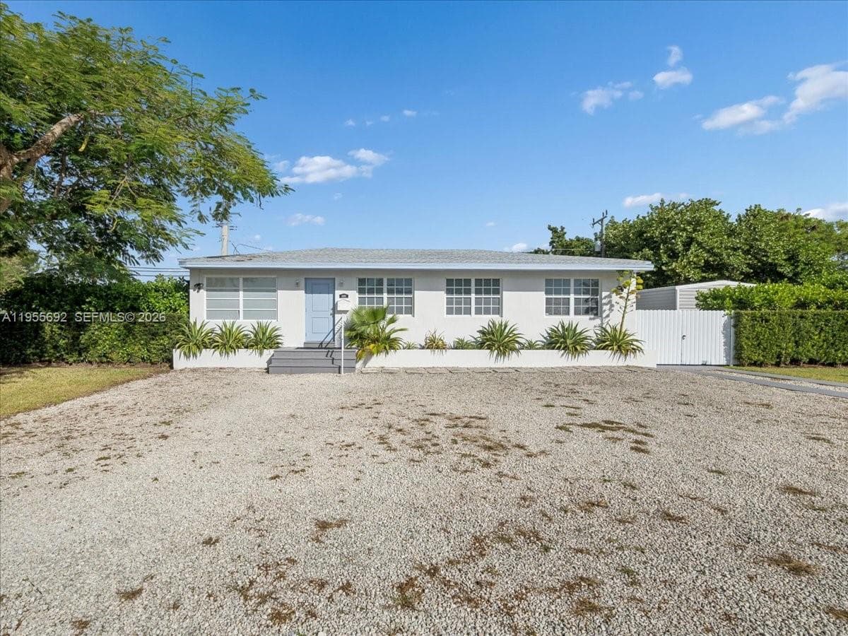 6891 SW 26th Ter, Miami FL 33155 — 1