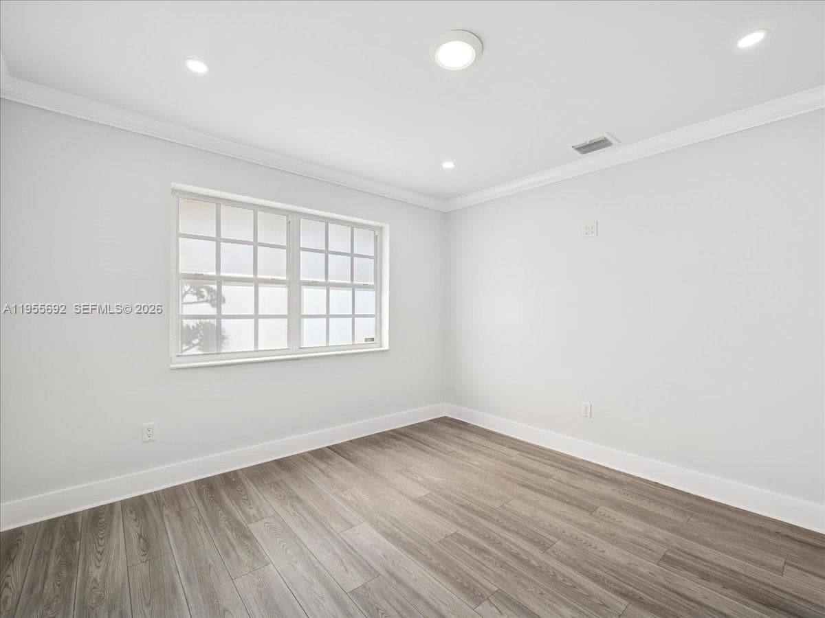 6891 SW 26th Ter, Miami FL 33155 — 18