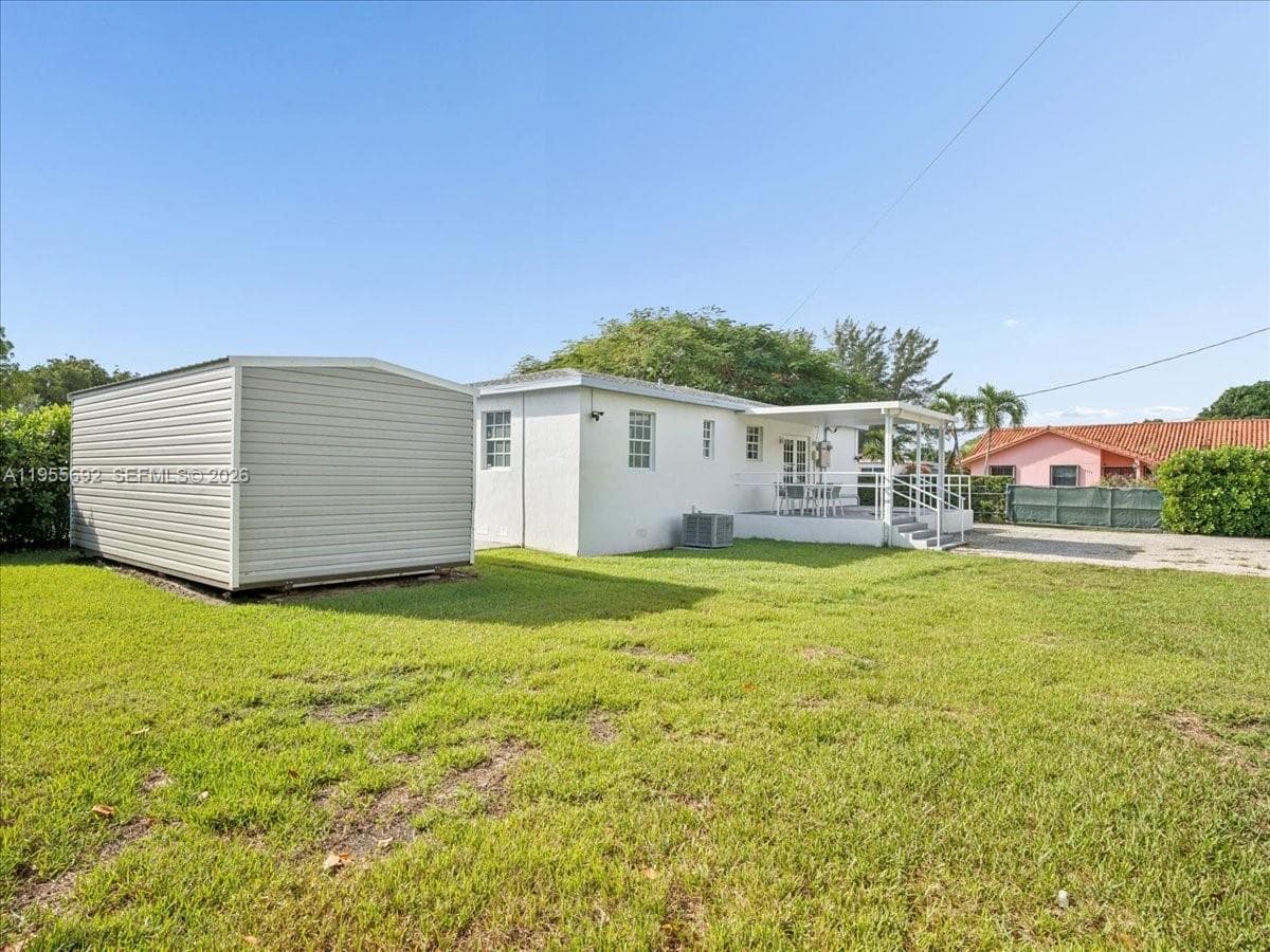 6891 SW 26th Ter, Miami FL 33155 — 29