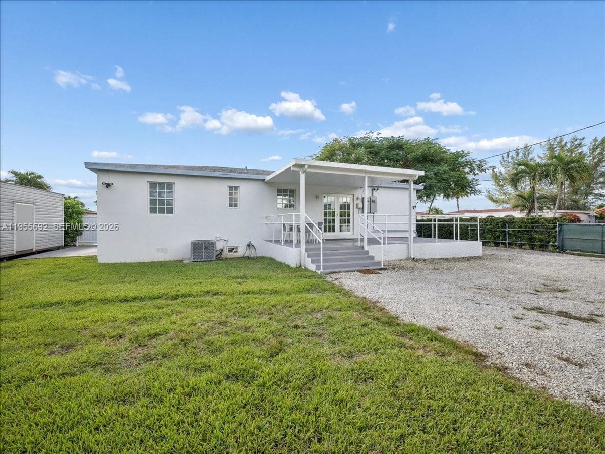 6891 SW 26th Ter, Miami FL 33155 — 25