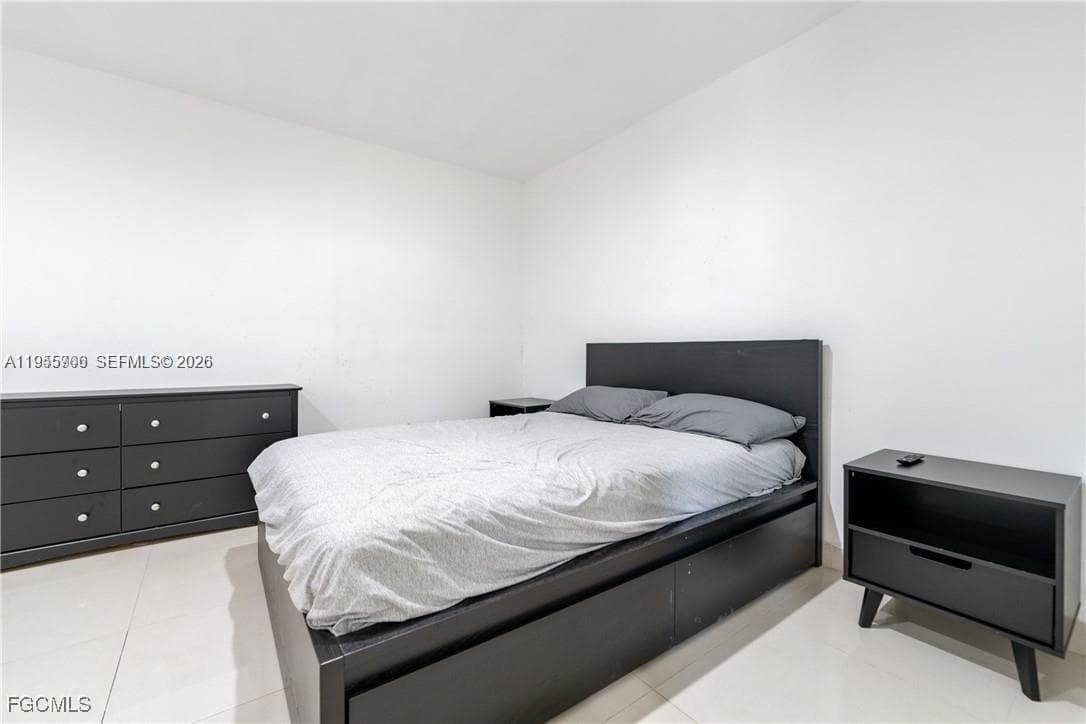 947 NE 149 #1 # 1, North Miami FL 33960 — 7