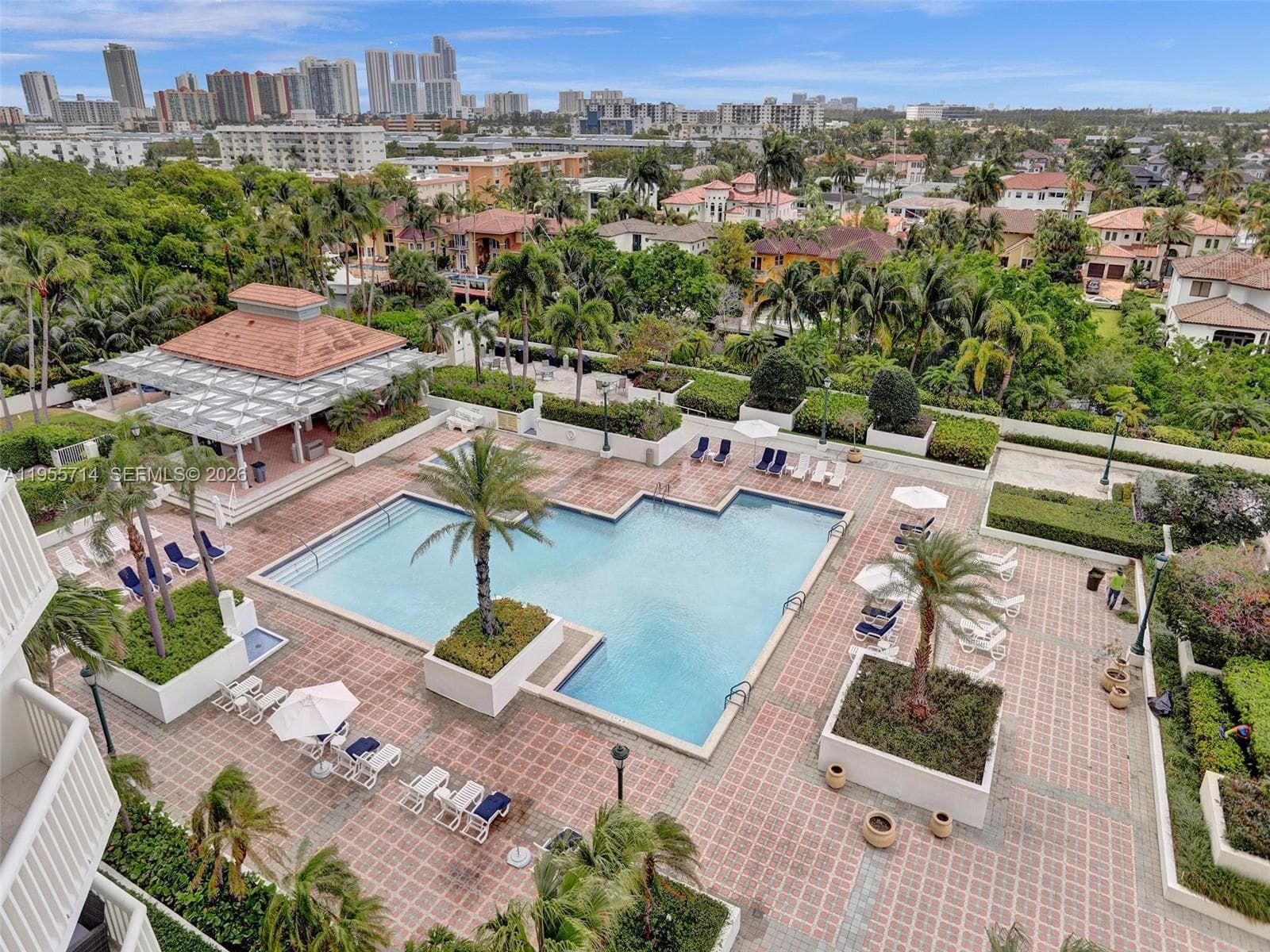 1000 W Island Blvd # 1209, Aventura FL 33160 — 23