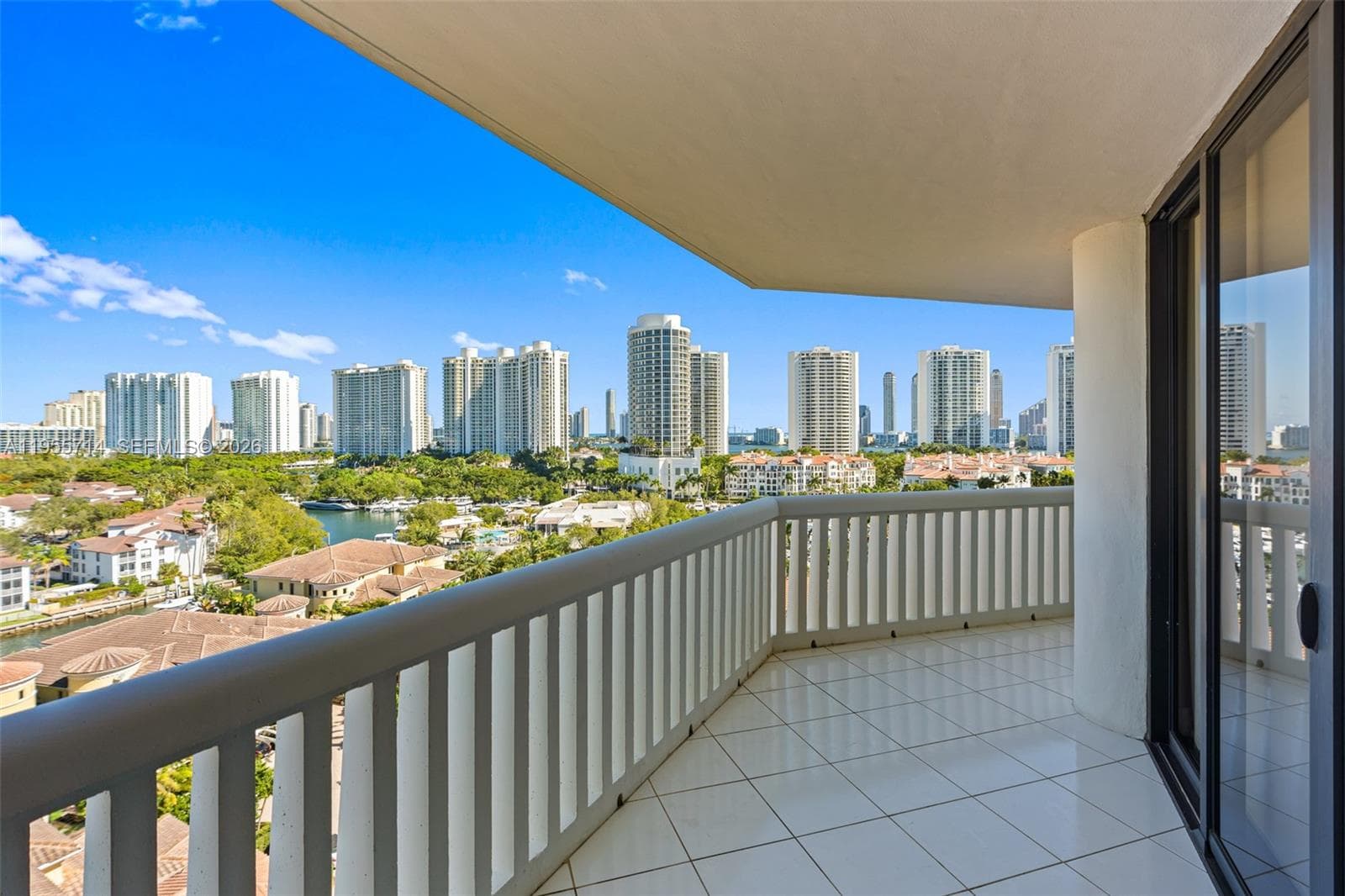 1000 W Island Blvd # 1209, Aventura FL 33160 — 17